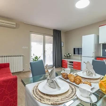 Complex Irena With Pool Penzion 4*