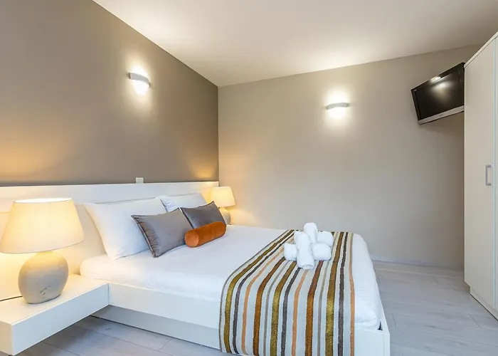 게스트하우스 Complex Irena With Pool 4*