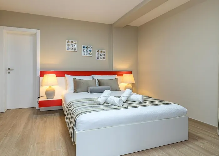 Complex Irena With Pool Penzion Poreč