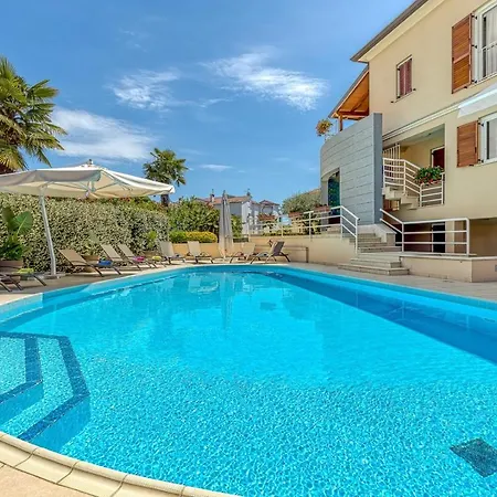 Complex Irena With Pool Porec