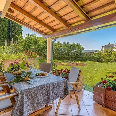 Complex Irena With Pool Guest house Porec