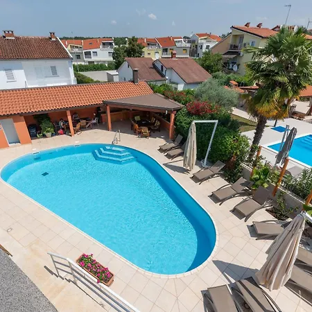 Complex Irena With Pool Guest house Porec