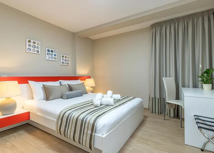 Complex Irena With Pool