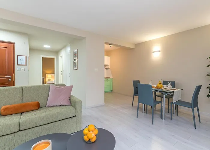 Pensión Complex Irena With Pool 4*